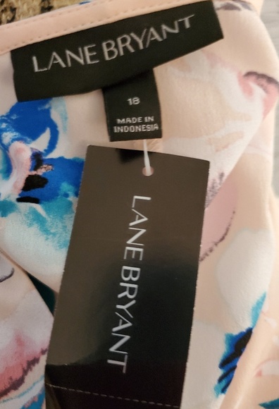 Lane Bryant Floral Ruffle-Front Top, Size 18, NWT - Picture 7 of 8